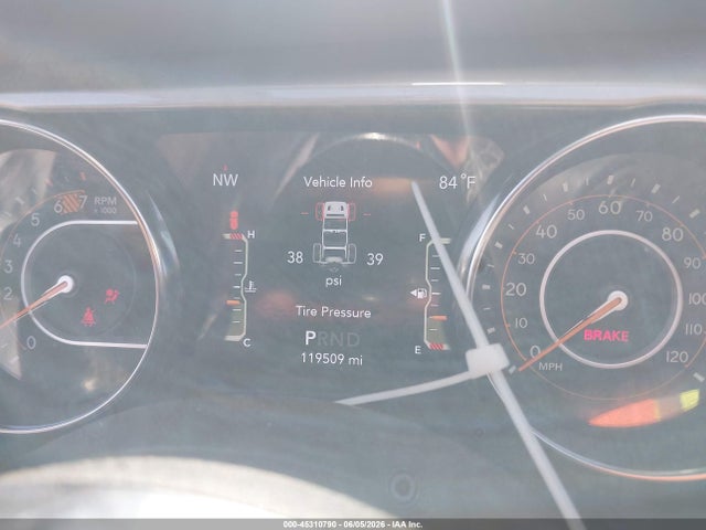 1C4HJXEN3MW592851 Jeep Wrangler Unlimited Sahara 4x4