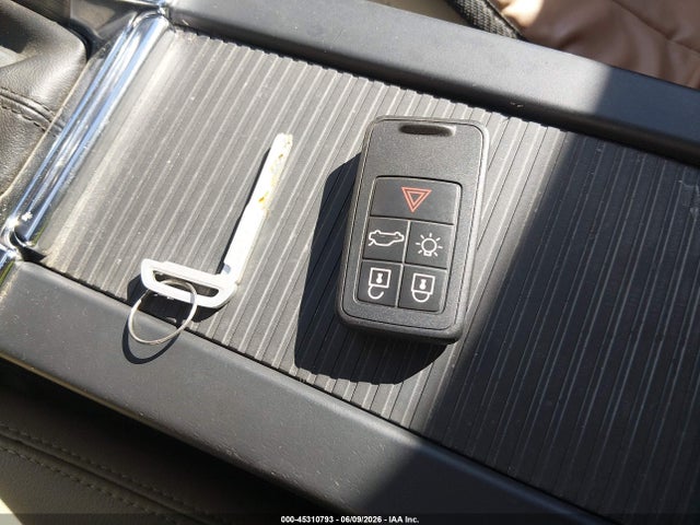 45310793 :رقم المزاد ، YV449MRK9G2872868 vin ، 2016 Volvo Xc60 T6 Drive-e مزاد بيع