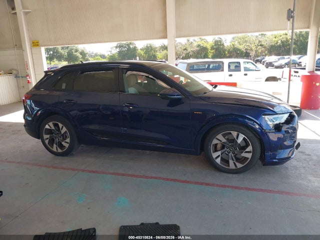 Audi E-tron Premium Quattro 2022 WA1AAAGE0NB025995 Image 14