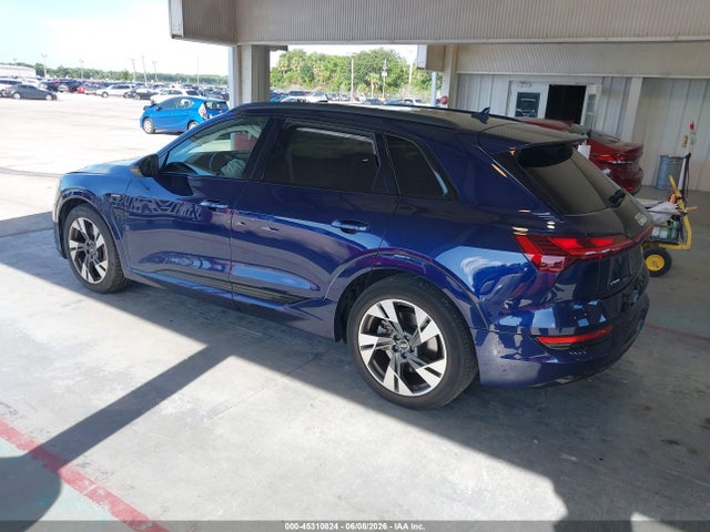 Audi E-tron Premium Quattro 2022 WA1AAAGE0NB025995 Image 3