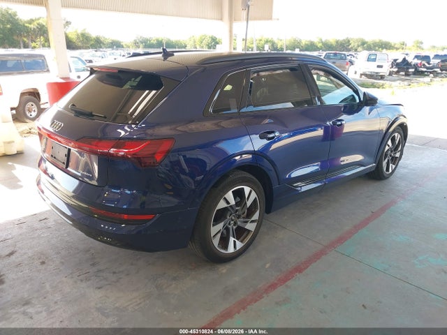 Audi E-tron Premium Quattro 2022 WA1AAAGE0NB025995 Image 4