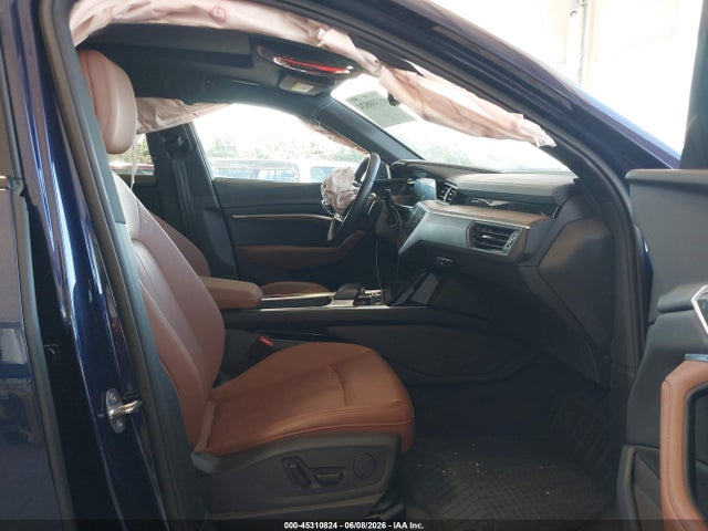 Audi E-tron Premium Quattro 2022 WA1AAAGE0NB025995 Image 5