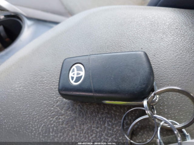 2020 Toyota Camry Le მანქანა იყიდება აუქციონზე, vin: 4T1C11AK3LU935781, აუქციონის ნომერი: 45310826