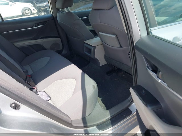 2020 Toyota Camry Le მანქანა იყიდება აუქციონზე, vin: 4T1C11AK3LU935781, აუქციონის ნომერი: 45310826