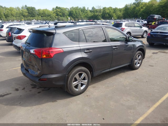 45310854 :رقم المزاد ، JTMRFREV7FD152695 vin ، 2015 Toyota Rav4 Xle مزاد بيع