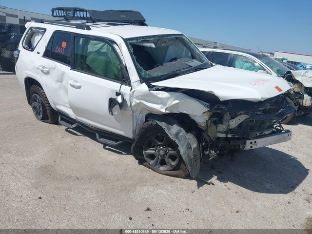 Продаж на аукціоні авто 2018 Toyota 4runner Sr5 Premium, vin: JTEBU5JR0J5502451, номер лоту: 45310889