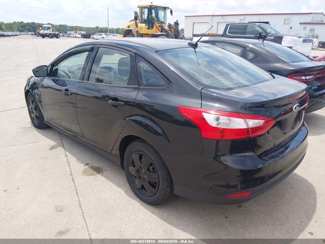 Продажа на аукционе авто 2013 Ford Focus S, vin: 1FADP3E21DL257865, номер лота: 45310910