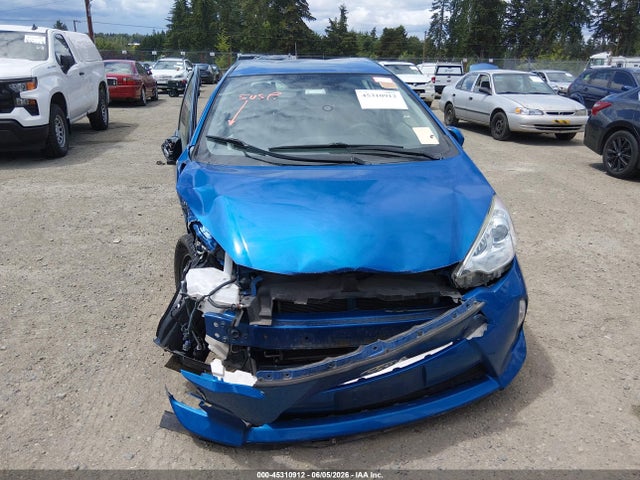 Toyota Prius C Two 2014 JTDKDTB36E1077172 Image 12