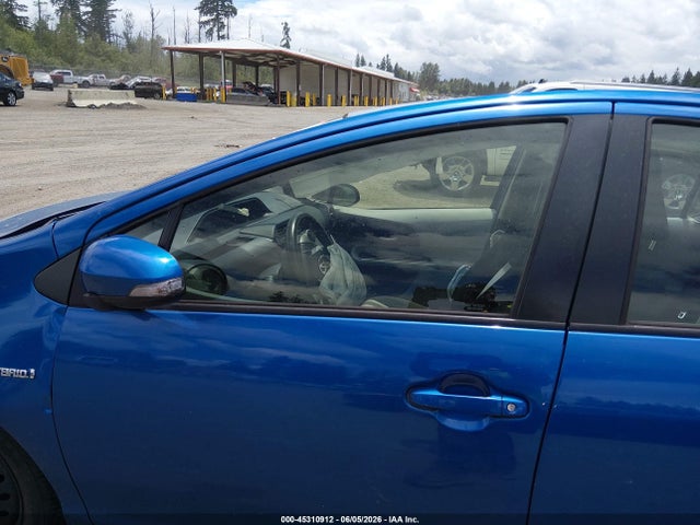 Toyota Prius C Two 2014 JTDKDTB36E1077172 Image 14