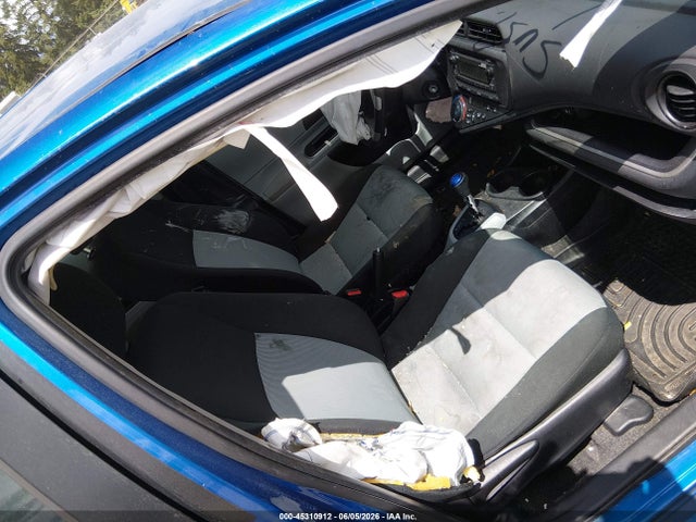 Toyota Prius C Two 2014 JTDKDTB36E1077172 Image 21