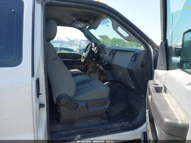 45310918 :رقم المزاد ، 1FD8X3HT0EEA66407 vin ، 2014 Ford F-350 Chassis Xl مزاد بيع