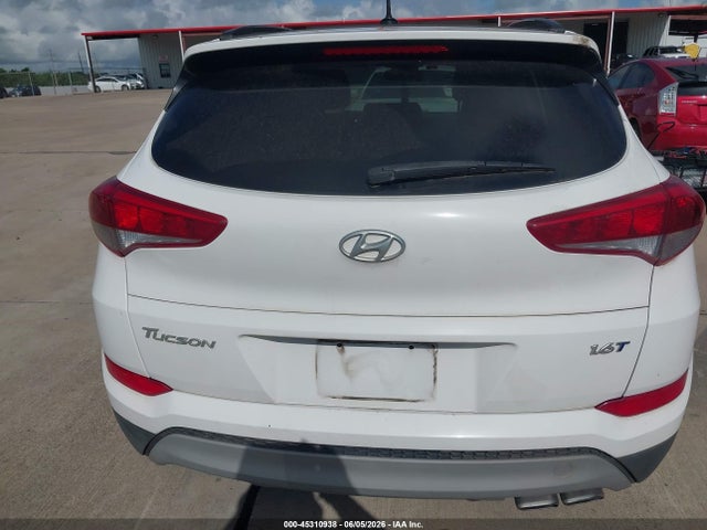 2017 Hyundai Tucson Night მანქანა იყიდება აუქციონზე, vin: KM8J33A28HU554044, აუქციონის ნომერი: 45310938
