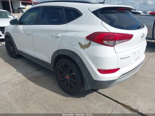 2017 Hyundai Tucson Night მანქანა იყიდება აუქციონზე, vin: KM8J33A28HU554044, აუქციონის ნომერი: 45310938