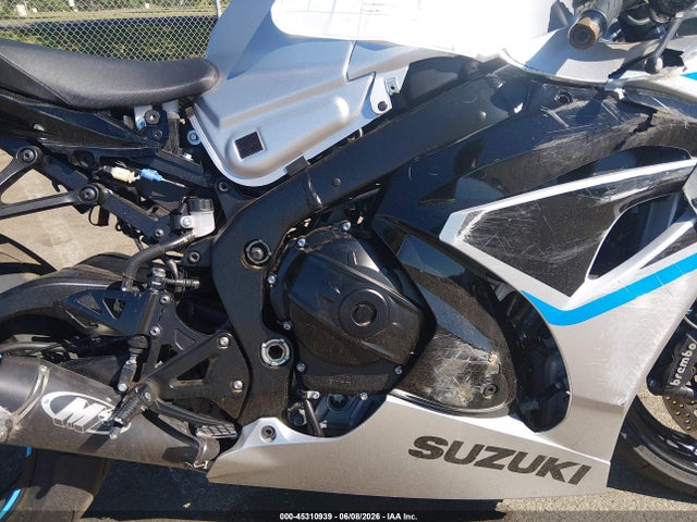 Suzuki GSX-R1000 2025 JS1DM11B9S7100131 Image 8