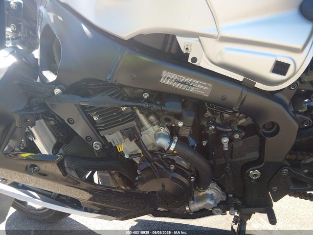 Suzuki GSX-R1000 2025 JS1DM11B9S7100131 Image 9