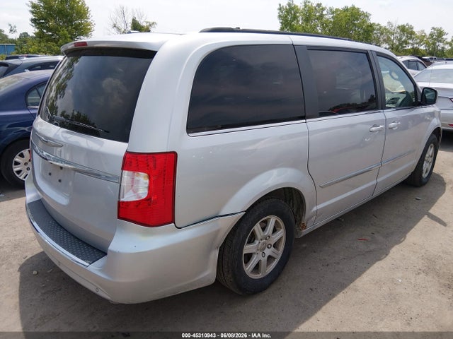 45310943 :رقم المزاد ، 2A4RR5DG3BR637260 vin ، 2011 Chrysler Town & Country Touring مزاد بيع