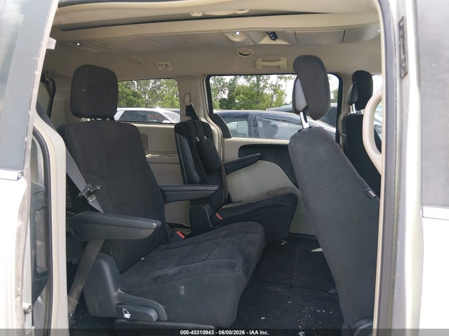 45310943 :رقم المزاد ، 2A4RR5DG3BR637260 vin ، 2011 Chrysler Town & Country Touring مزاد بيع