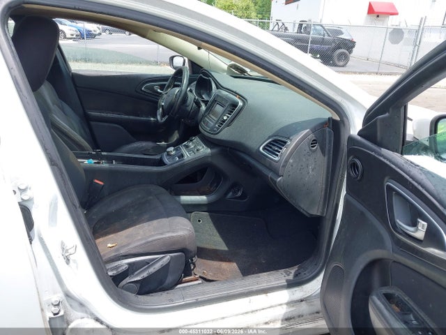 45311032 :رقم المزاد ، 1C3CCCAB4FN649080 vin ، 2015 Chrysler 200 Limited مزاد بيع