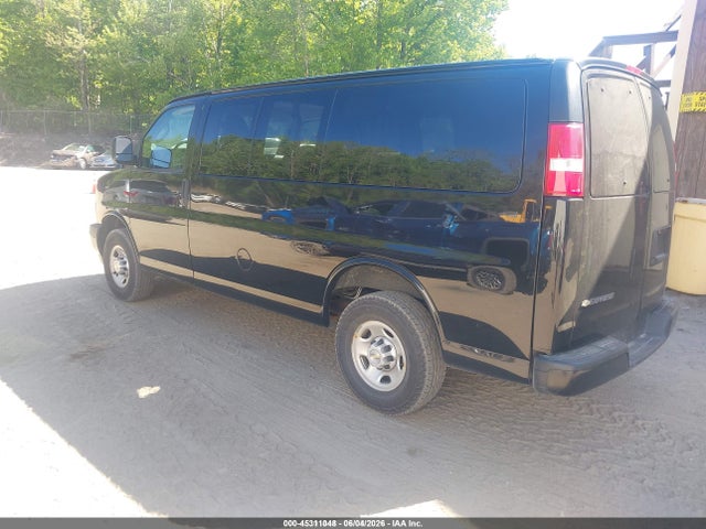 1GAWGEFP1L1259627 Chevrolet Express Passenger Rwd 2500 Regular Wheelbase Ls