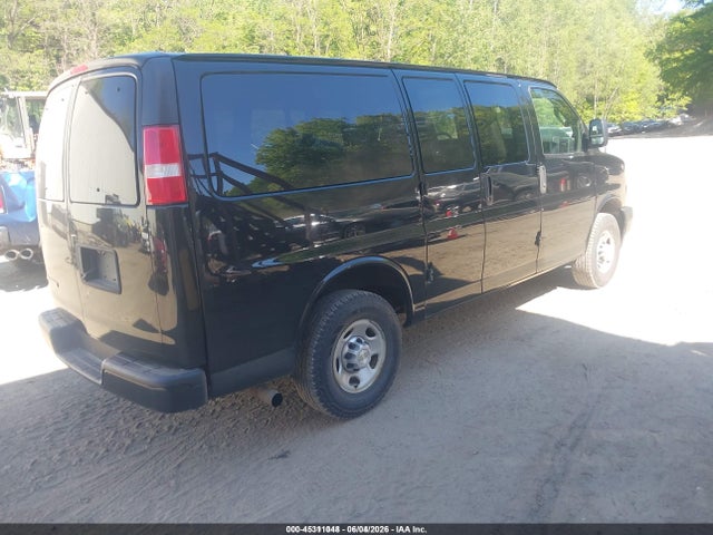2020 Chevrolet Express Passenger Rwd 2500 Regular Wheelbase Ls მანქანა იყიდება აუქციონზე, vin: 1GAWGEFP1L1259627, აუქციონის ნომერი: 45311048