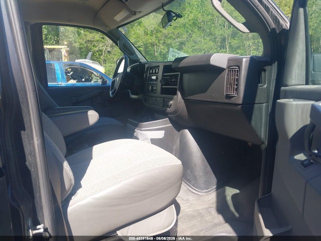 1GAWGEFP1L1259627 Chevrolet Express Passenger Rwd 2500 Regular Wheelbase Ls