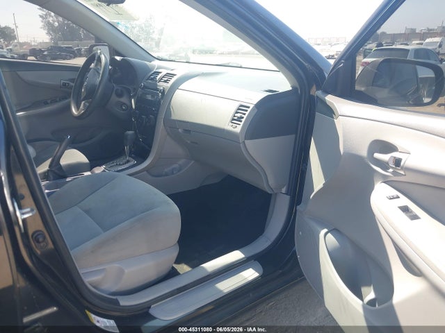 45311080 :رقم المزاد ، 1NXBU4EEXAZ224598 vin ، 2010 Toyota Corolla Le مزاد بيع