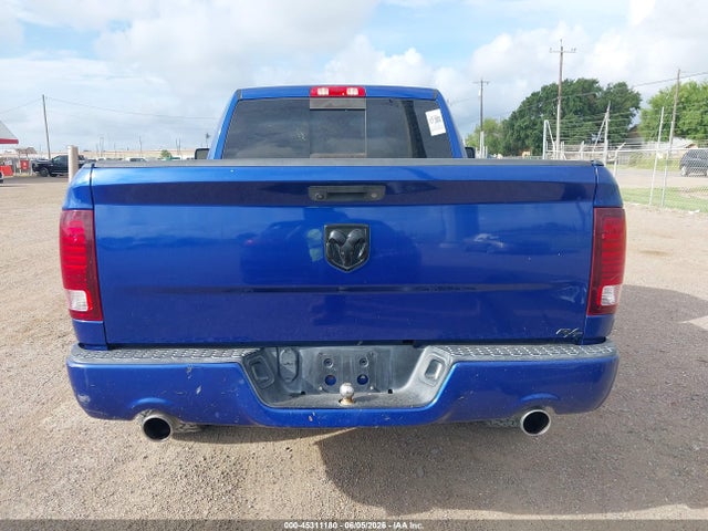 45311180 :رقم المزاد ، 3C6JR6CT9JG195233 vin ، 2018 Ram 1500 Sport  4x2 6'4 Box مزاد بيع