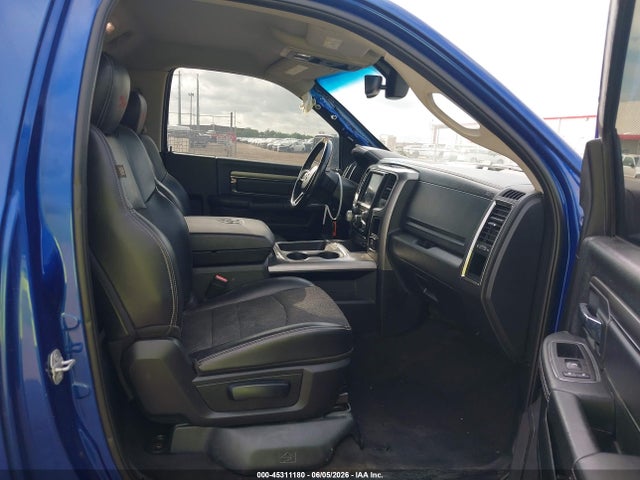 45311180 :رقم المزاد ، 3C6JR6CT9JG195233 vin ، 2018 Ram 1500 Sport  4x2 6'4 Box مزاد بيع