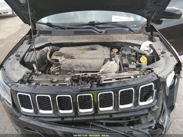 Jeep Compass Latitude 4x4 2018 3C4NJDBB0JT256927 Image 10