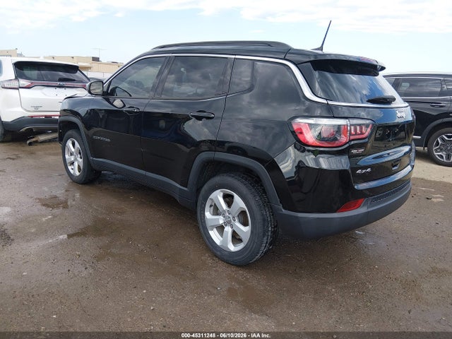 Jeep Compass Latitude 4x4 2018 3C4NJDBB0JT256927 Image 3