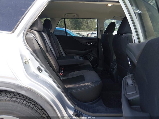 45311249 :رقم المزاد ، 4S4BTACC8L3130036 vin ، 2020 Subaru Outback Premium مزاد بيع