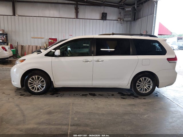 Aukcja sprzedaży 2013 Toyota Sienna Xle V6 8 Passenger, vin: 5TDYK3DC9DS376881, numer aukcji: 45311351