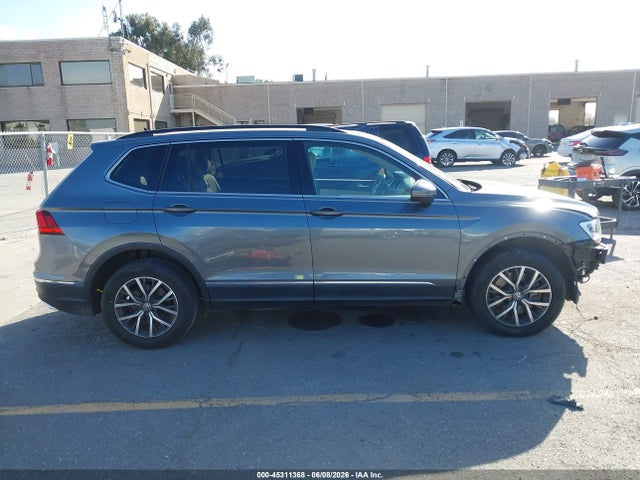 3VV3B7AX4JM221452 Volkswagen Tiguan 2.0t Se/2.0t Sel