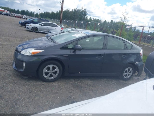 Toyota Prius Two 2015 JTDKN3DU3F1883524 Image 15