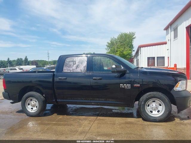 1C6RR7KT1KS651522 RAM 1500 Classic Tradesman 4x4 5&#039;7 Box