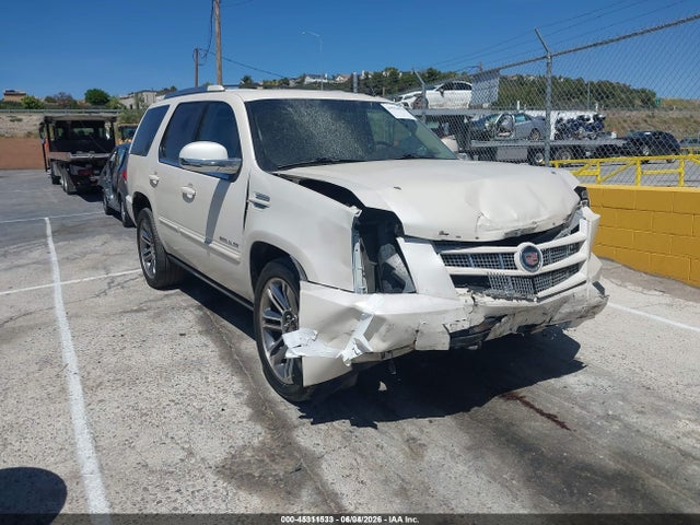 2013 Cadillac Escalade Premium მანქანა იყიდება აუქციონზე, vin: 1GYS4CEF1DR210517, აუქციონის ნომერი: 45311533