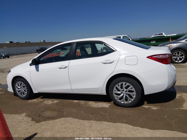 2T1BURHE1KC241883 Toyota COROLLA LE
