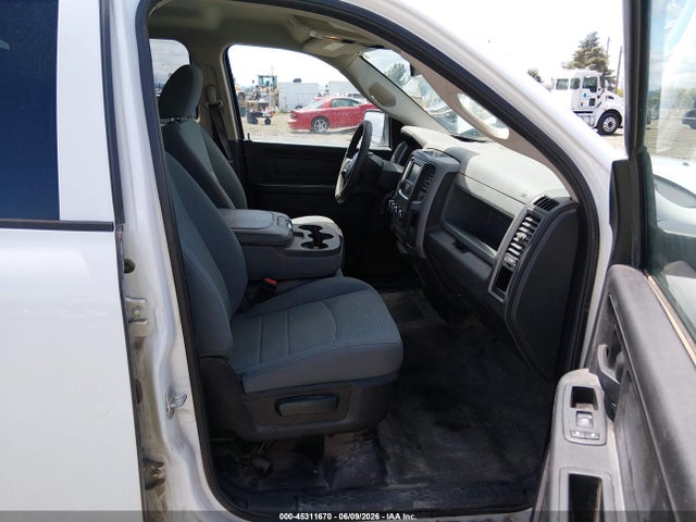 Продажа на аукционе авто 2019 Ram 1500 Classic Tradesman  4x4 6'4 Box, vin: 1C6RR7FG3KS645489, номер лота: 45311670