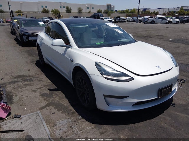 2018 Tesla Model 3 Long Range/mid Range მანქანა იყიდება აუქციონზე, vin: 5YJ3E1EA6JF168556, აუქციონის ნომერი: 45311704