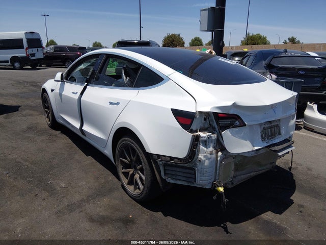 2018 Tesla Model 3 Long Range/mid Range მანქანა იყიდება აუქციონზე, vin: 5YJ3E1EA6JF168556, აუქციონის ნომერი: 45311704