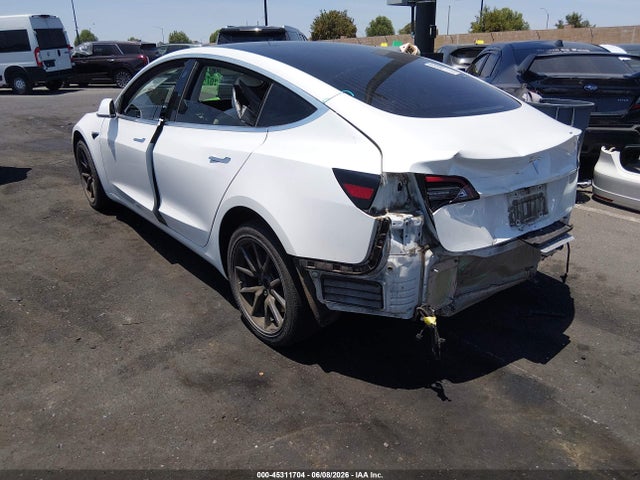 2018 Tesla Model 3 Long Range/mid Range მანქანა იყიდება აუქციონზე, vin: 5YJ3E1EA6JF168556, აუქციონის ნომერი: 45311704