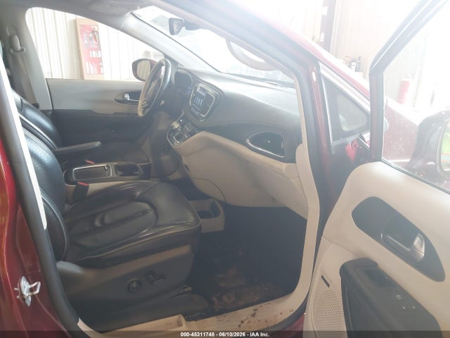 45311748 :رقم المزاد ، 2C4RC1N71JR113067 vin ، 2018 Chrysler Pacifica Hybrid Limited مزاد بيع
