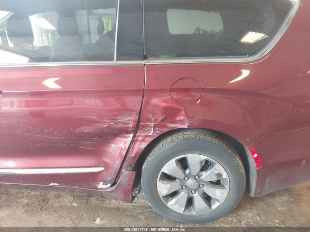 45311748 :رقم المزاد ، 2C4RC1N71JR113067 vin ، 2018 Chrysler Pacifica Hybrid Limited مزاد بيع