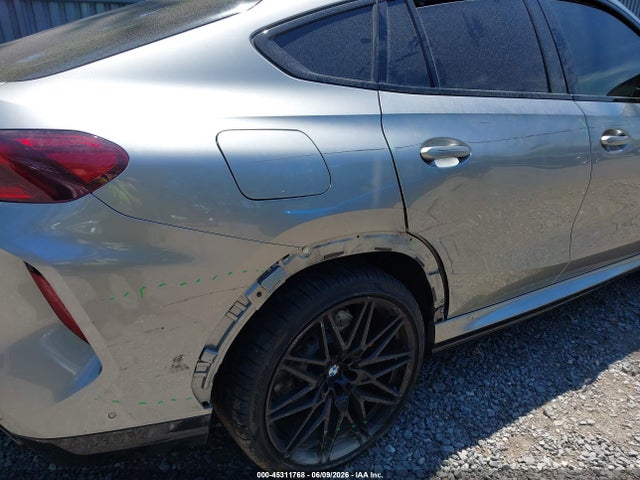 45311768 :رقم المزاد ، 5YMCY0C06M9F58271 vin ، 2021 Bmw X6 M مزاد بيع