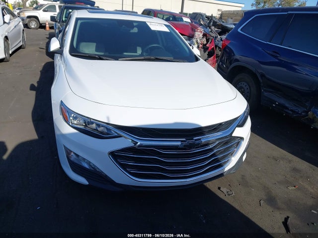1G1ZE5ST4PF139190 Chevrolet Malibu Fwd 2lt