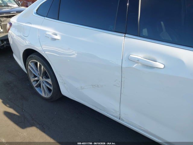 1G1ZE5ST4PF139190 Chevrolet Malibu Fwd 2lt