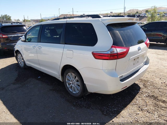 5TDDZ3DC9HS166071 Toyota Sienna Xle Premium 7 Passenger