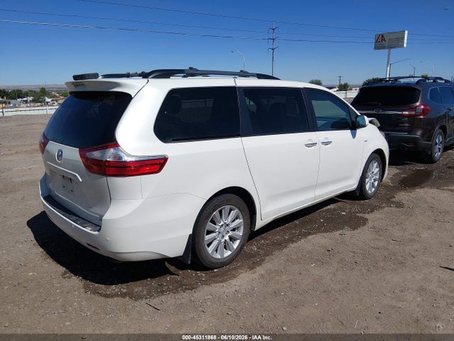 5TDDZ3DC9HS166071 Toyota Sienna Xle Premium 7 Passenger
