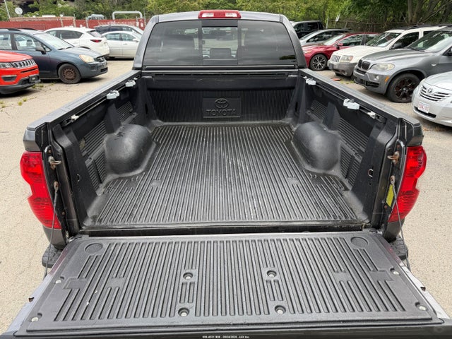 Продаж на аукціоні авто 2015 Toyota Tundra Sr5 5.7l V8, vin: 5TFUY5F11FX427792, номер лоту: 45311886