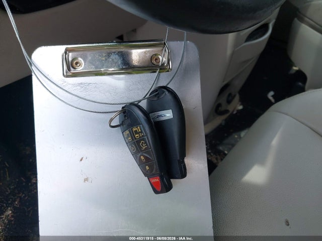 Продажа на аукционе авто 2012 Chrysler Town & Country Touring-l, vin: 2C4RC1CG7CR221098, номер лота: 45311915